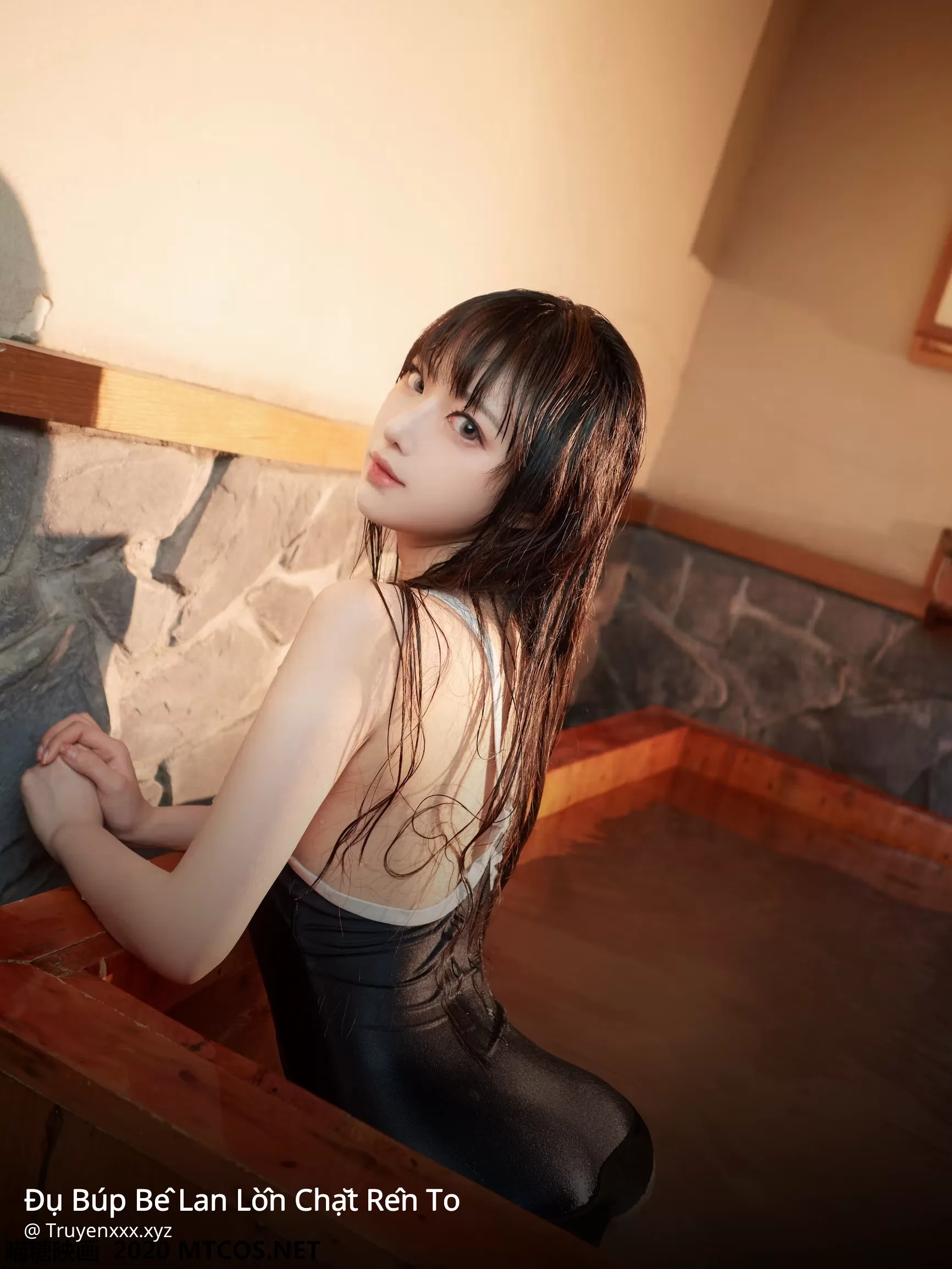 Đụ Búp Bê Lan Lồn Chặt Rên To