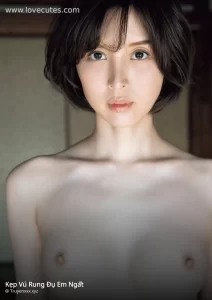 Kẹp Vú Rung Đụ Em Ngất