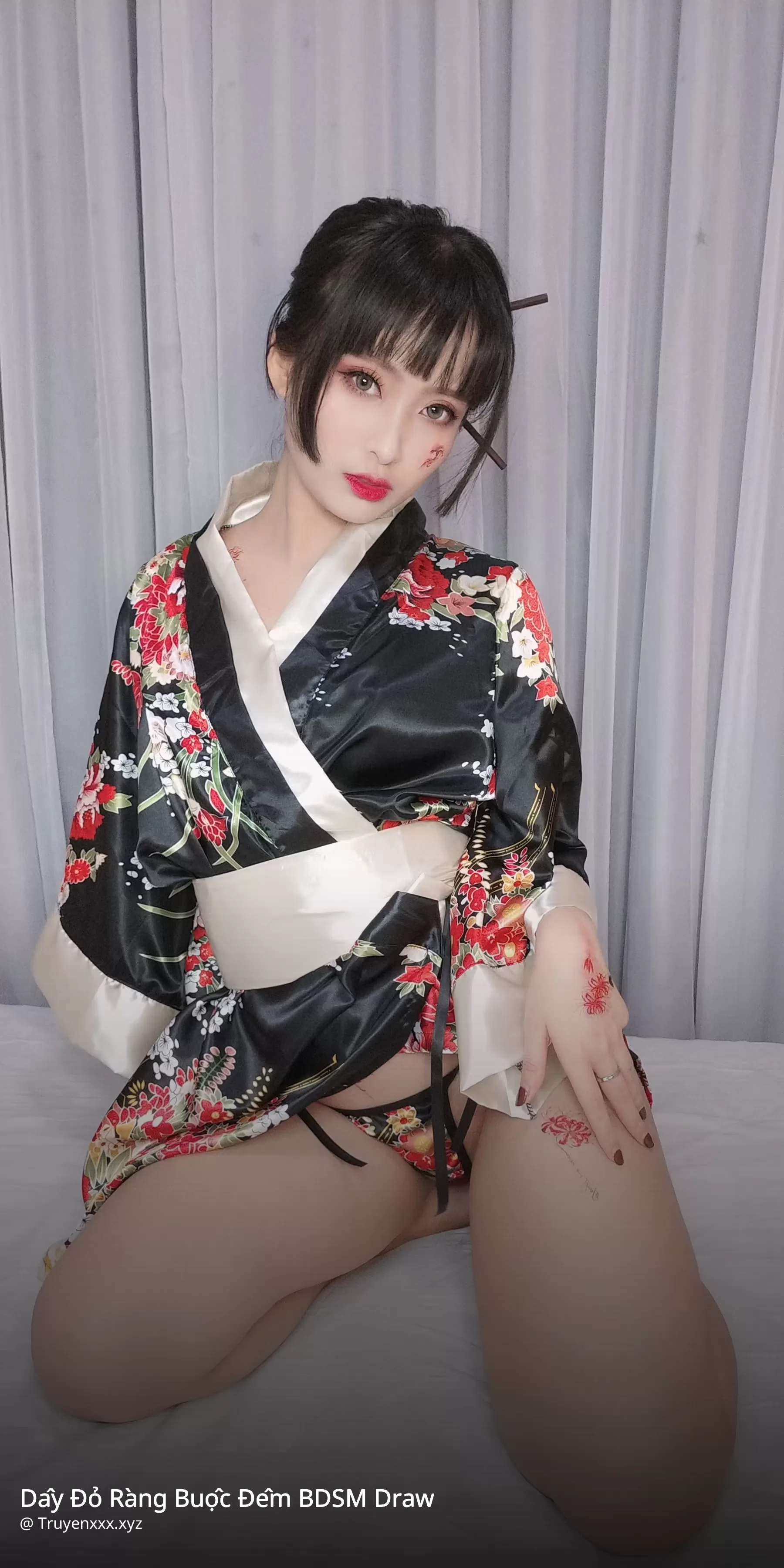 Dây Đỏ Ràng Buộc Đêm BDSM Draw